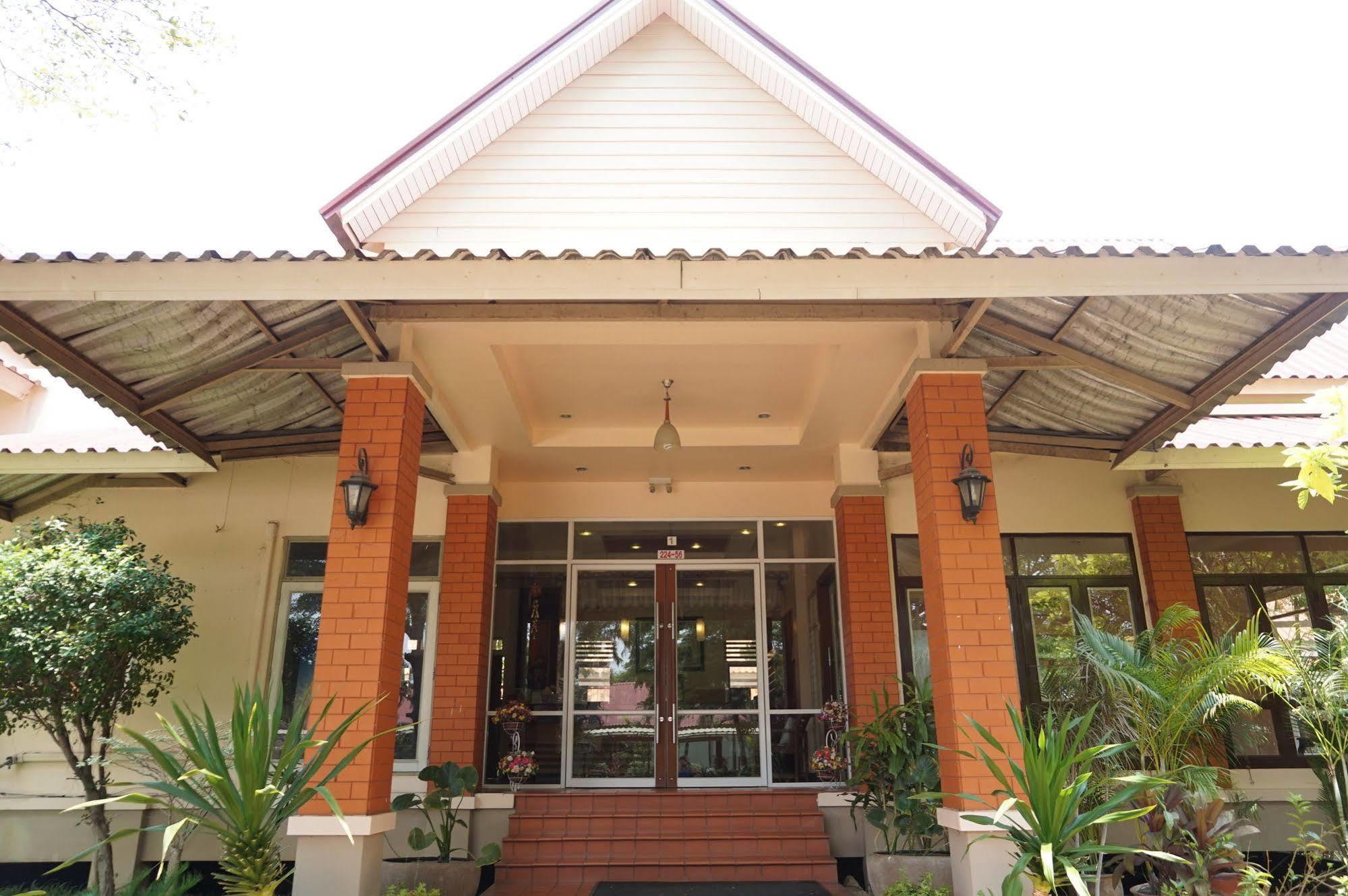 Tonwa Resort Hotel Khon Kaen Exterior photo